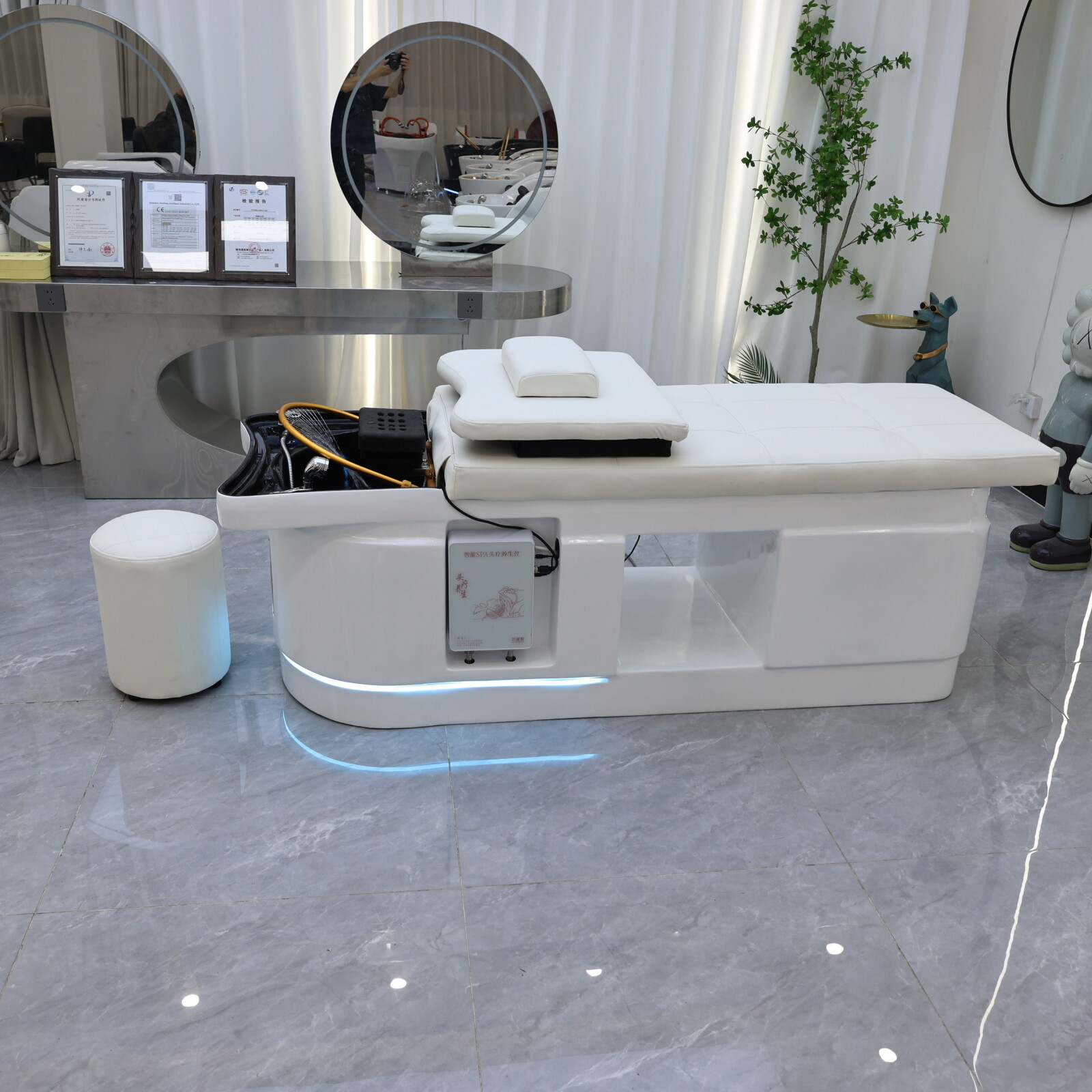 Элитная кушетка для терапии го – обзор и цена Hair Care Wella